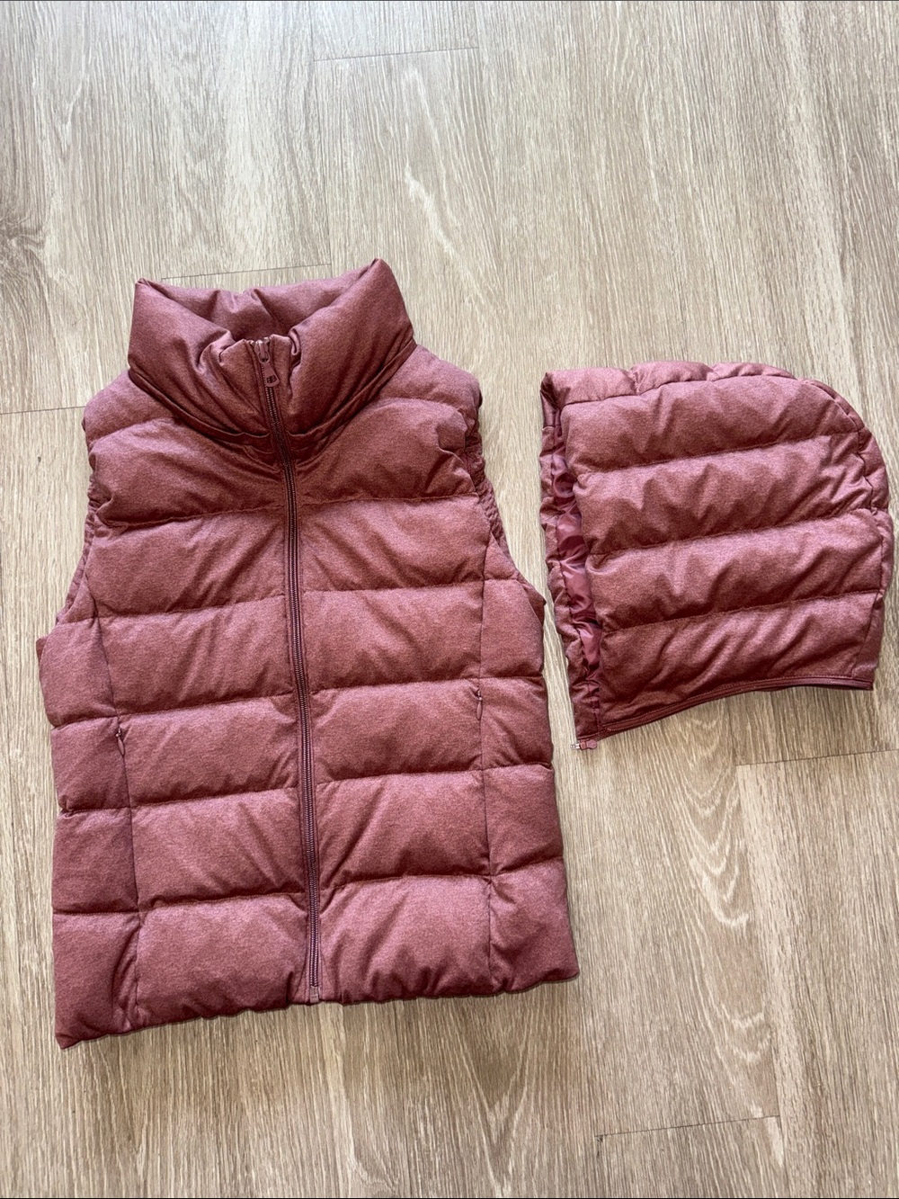 Uniqlo Women's Hooded Puffer Vest in Dusty Rose Size XS
